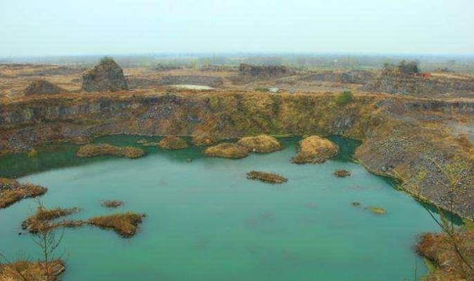 盱眙小燕窝火山地质公园介绍：流星奇观与水库美景一览