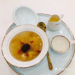 燕窝炖品：揭秘多样配料搭配，尽享滋补美味