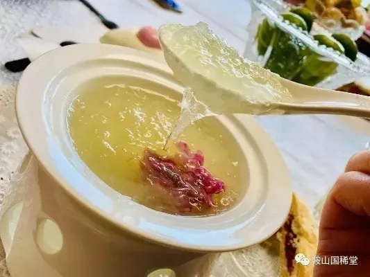 冰花燕窝的多样化配料选择与搭配指南