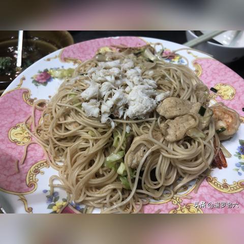 燕窝与鱼鳔胶口感对比：深度评测与美食体验指南