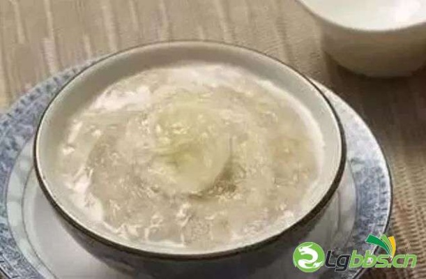 燕窝炖煮禁忌：揭秘不宜与燕窝同炖的食材清单