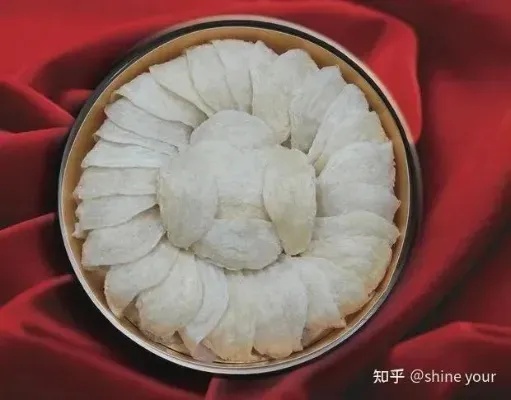 探秘燕窝：血盏血燕窝的独特之处与营养价值