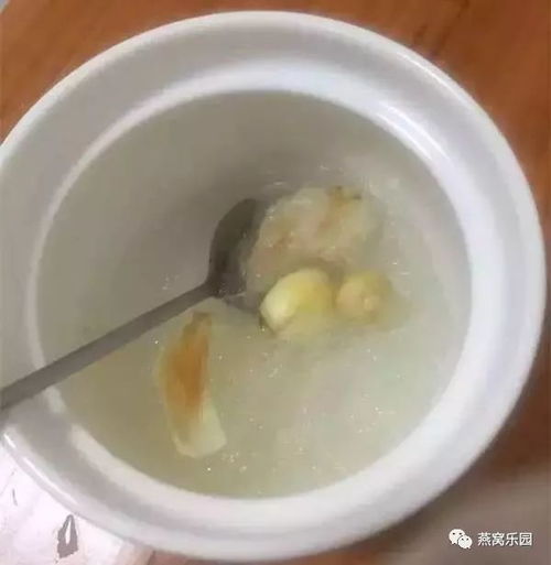 '燕窝炖煮完成后如何判断状态正常及食用方法'