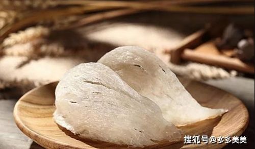 '揭秘燕窝成分：珍稀金丝燕唾液制成，探究其高昂价格背后之谜'