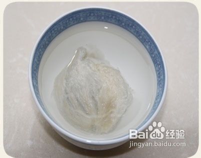 深度解析：燕窝大角条的特点、挑选方法与食用功效