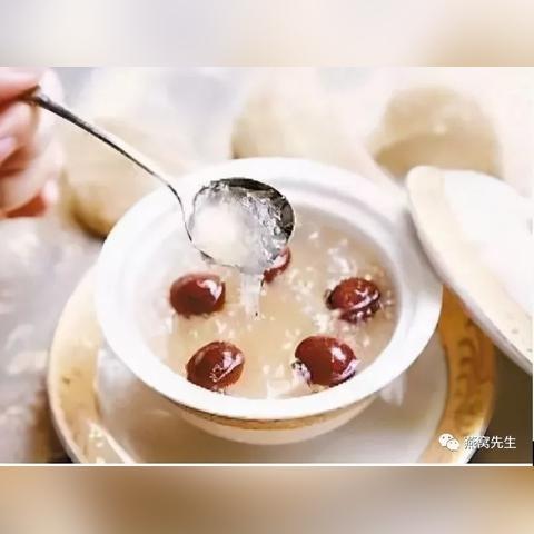 不同年龄段食用燕窝的更佳时机与效果解析