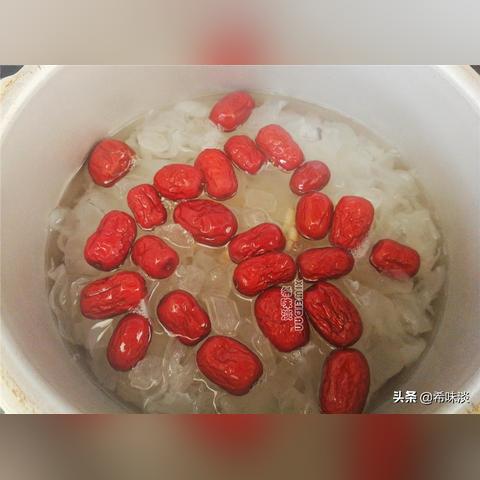 孕期营养助力：燕窝的科学炖制与滋养食用指南