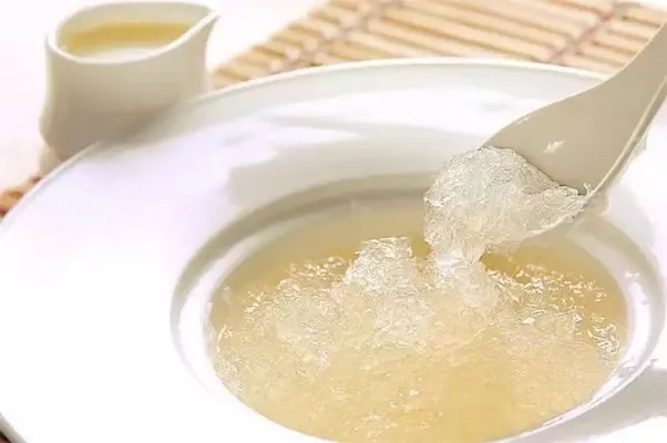 燕窝与雪燕的区别：成分、功效及食用方法对比解析