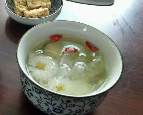 全面指南：燕窝炖煮的各种方法与更佳搭配食材解析