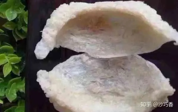 海燕窝是什么东西做的：它的样子与制作原料揭秘