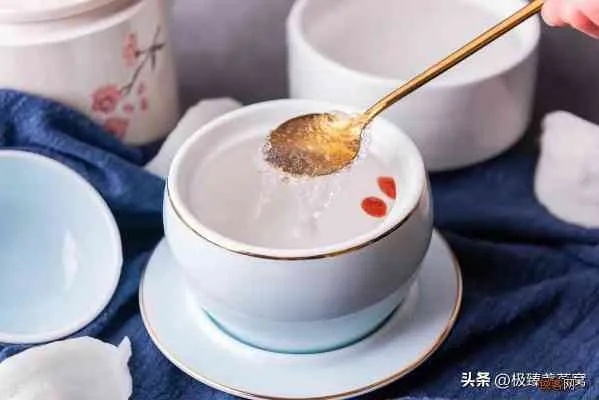 '咸味燕窝炖煮指南：探究适宜搭配的海味食材'