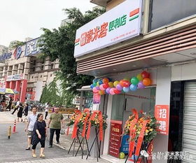 燕窝网红沙滩带货：燕窝网红店在何处引领潮流？