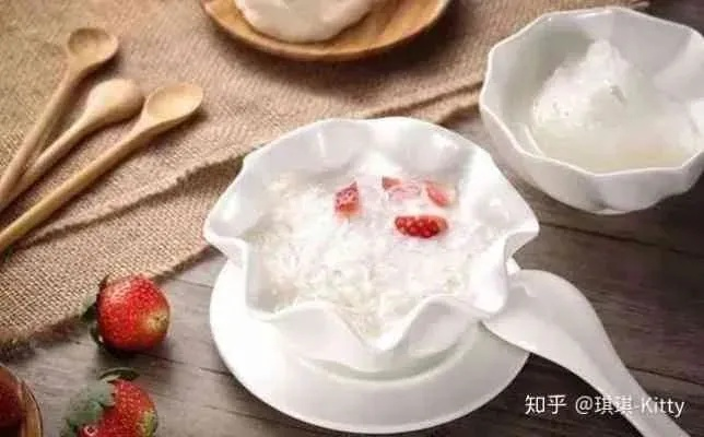 润肺什么时候吃燕窝好点：燕窝养肺润肺时机探讨