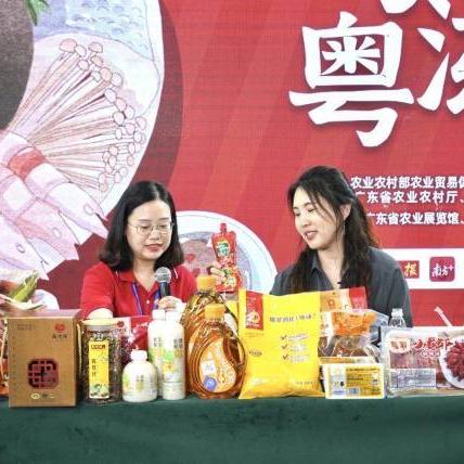 炖燕窝需要放些什么配料使其美味又营养？