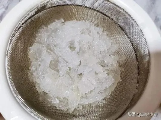 阿胶燕窝用什么熬制更好：详解熬制阿胶燕窝更佳方法与燕窝阿胶糕制作技巧